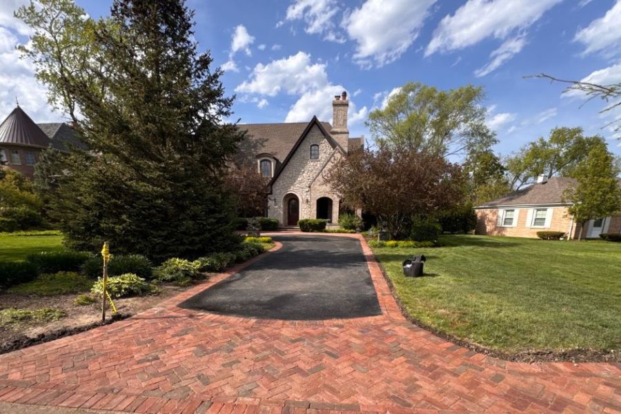 Driveway in Northbrook - Landscaping