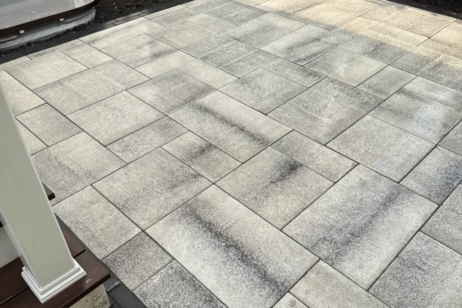  Unilock Umbriano with Mattoni dark charcoal Premier Border Patio Arlington Heights - Landscaping