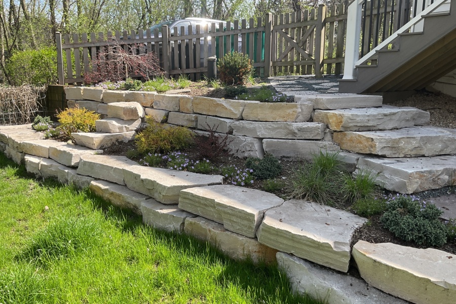 Hardscape Retaining Wall Northbrook - Landscaping