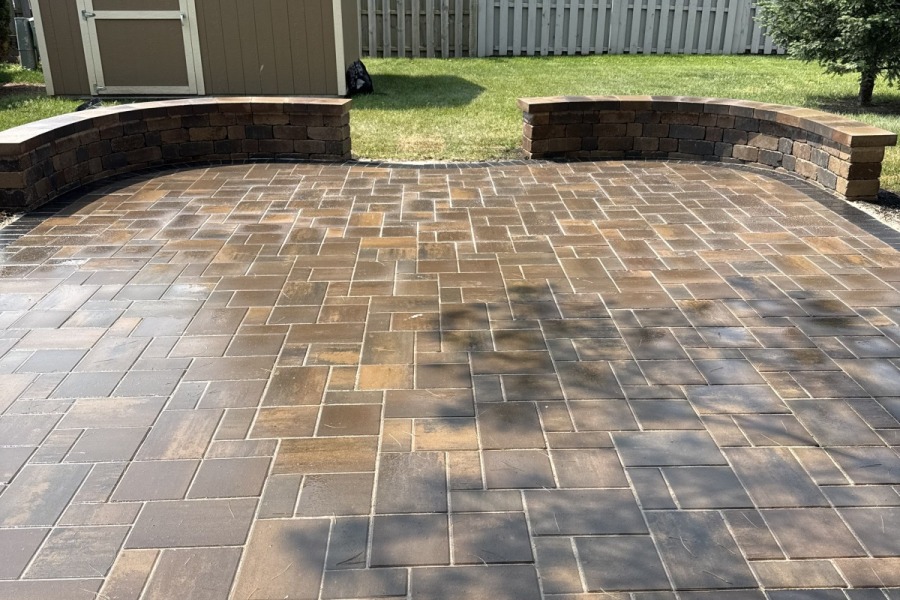 Olde Quarry Stone Retaining Wall and Patio Mt Prospect - Landscaping