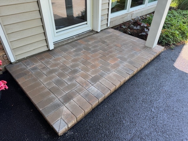 Unilock Holland Premier Stoop Front Steps Glenview  - Landscaping