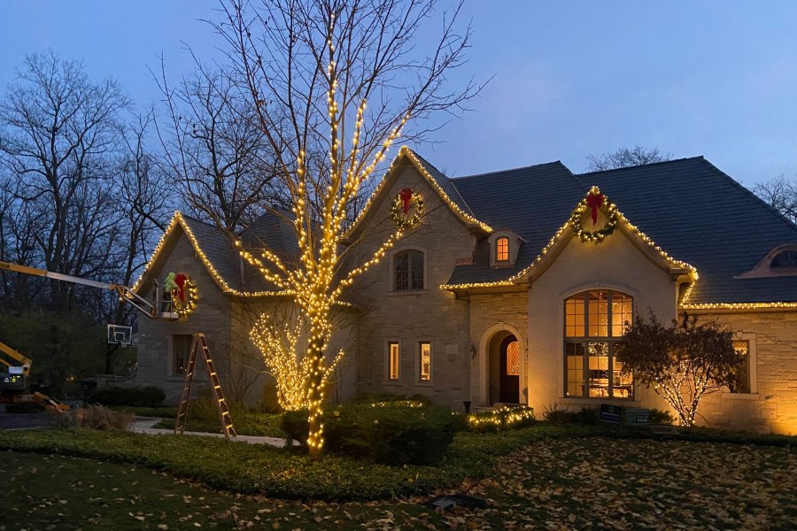 Holiday Decor Lights Glenview - Landscaping