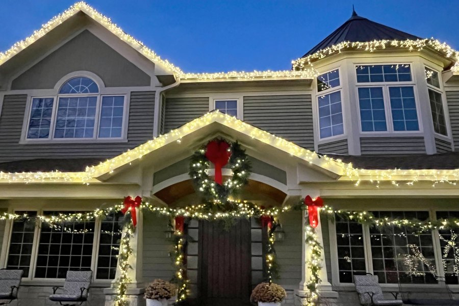 Holiday Decor Lights Glenview - Landscaping