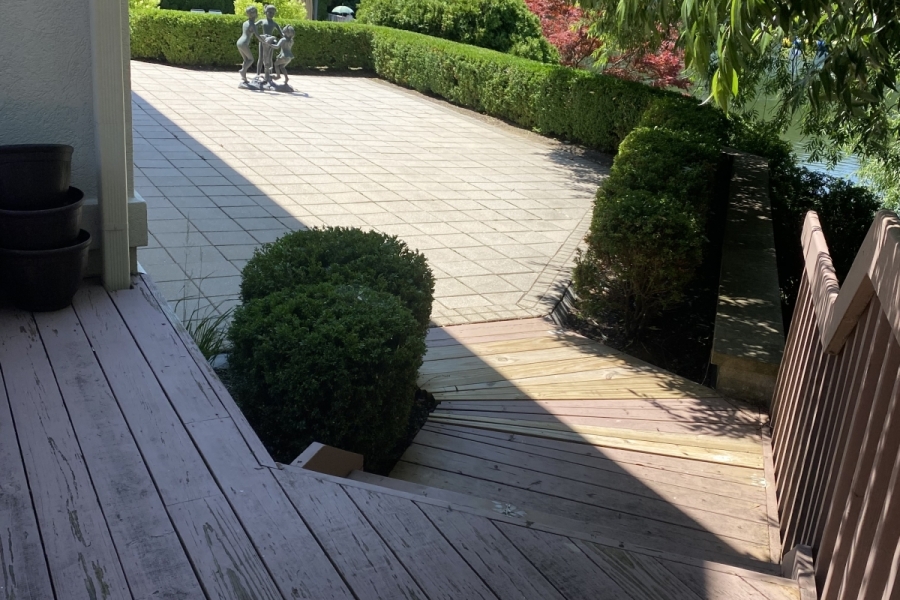 Maintenance Trimming Install in Park Ridge - Landscaping